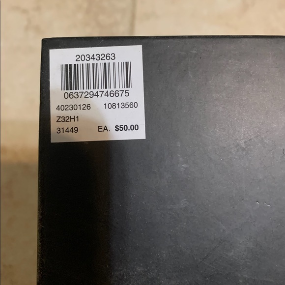 Victoria’s Secret Style Secrets Adhesive Strapless Push-Up Bra, Nude, Size D - Picture 2 of 6